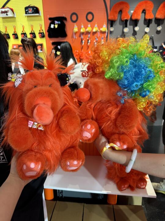 扯头发会叫的小怪兽