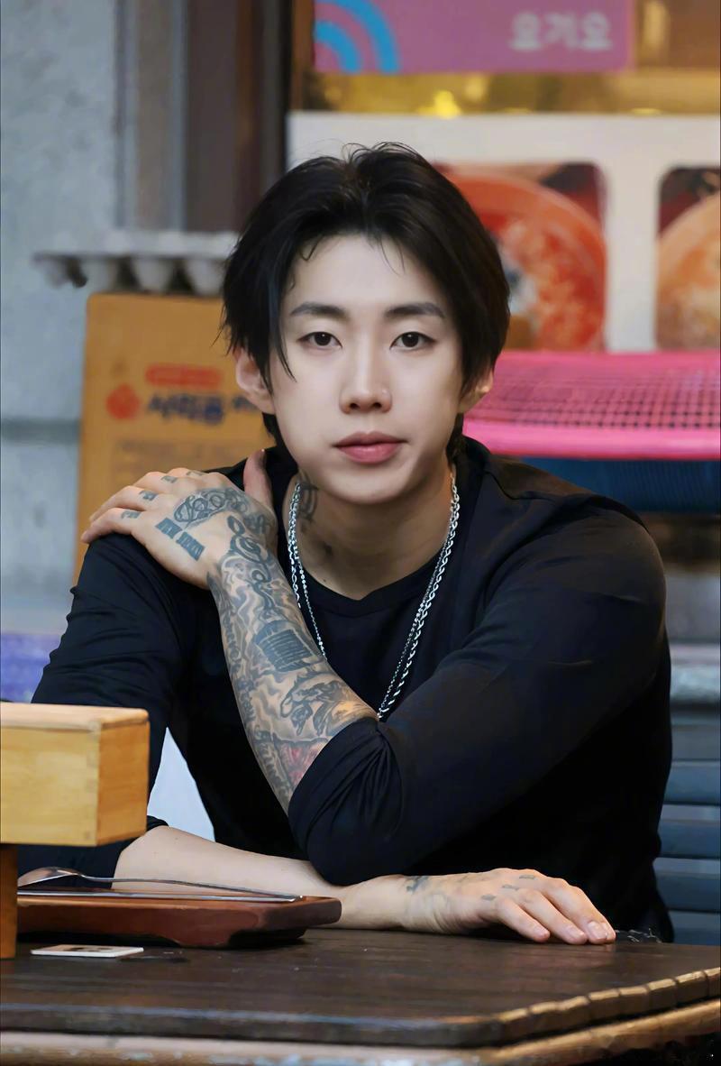 朴宰范为选曲不当道歉朴宰范道歉声明 据韩媒，朴宰范在《wkorea》举办的乳腺癌