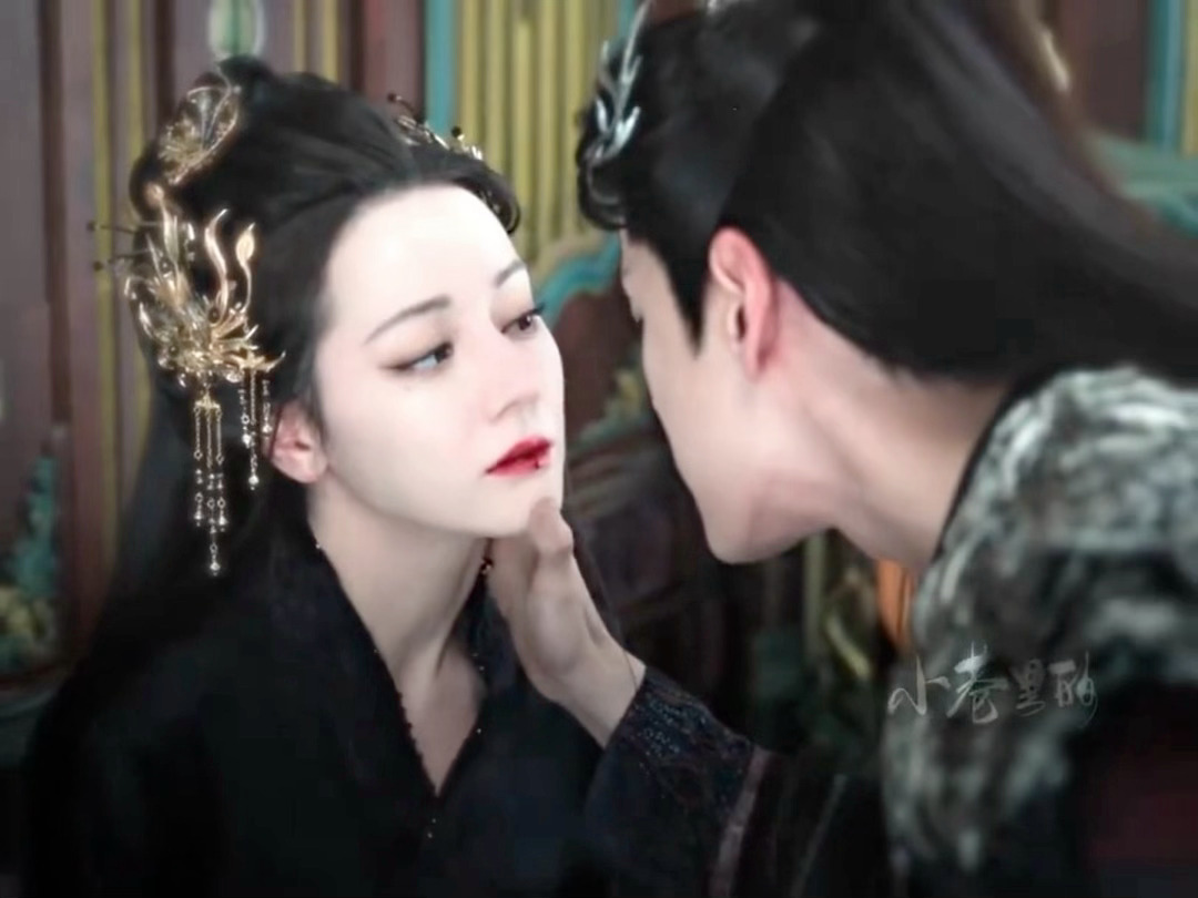 魏哲鸣掐脖从古代到现代也是让魏哲鸣在现偶掐上脖了是谁笑晕了！魏哲鸣掐脖名场面居然