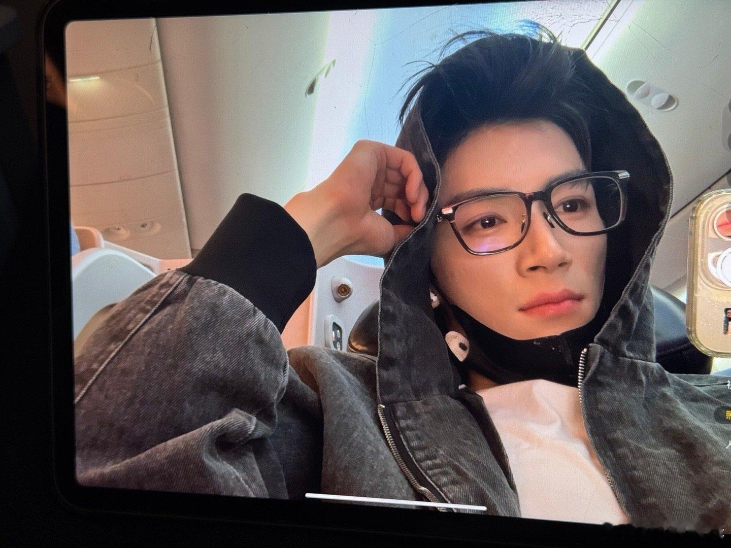 王星越删博哈哈哈应该是都没看到就发出去了 吓得紧急删博[doge][doge] 