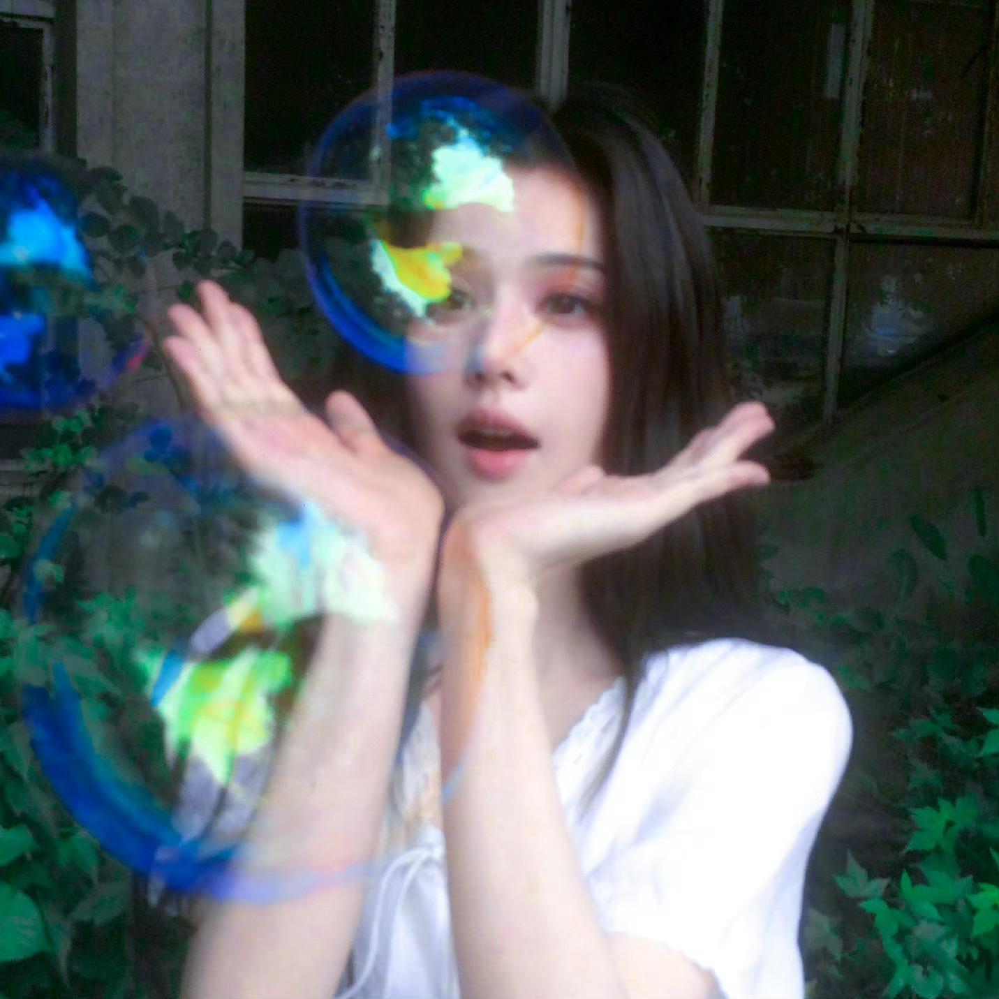 今天又偷偷喜欢这个世界一点点💙⊹˚🍃🍐🍍跑男团全员包场白鹿莫离 🦌白鹿