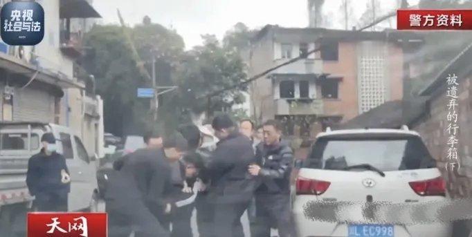 女孩去邻居家吃饭惨遭夫妻分尸老话讲：画人画皮难画骨，知人知面不知心。邻里之间，抬