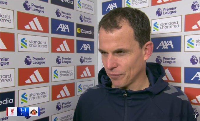 桑德兰主帅表示：我们在上半场无论是控球还是无球阶段都表现得不错。也许是我们自己缺