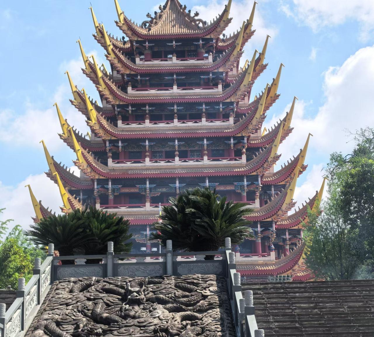 今年春天最想实现的心愿千里送鹅毛，礼轻情意重。只要是有心终相逢，用真心能换来真心