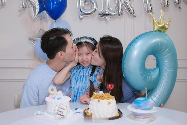 【On.cc】吳若希大女9歲生日　夫妻獻吻大晒恩愛歌手吳若希（Jinny）與圈外