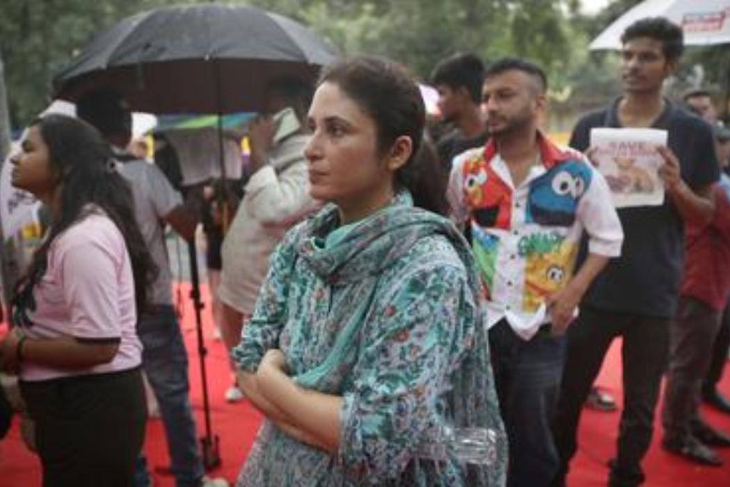 新加坡的衰落始于大量印度人的引入。有人预测，用不了十年，印度裔将成为新加坡的主要