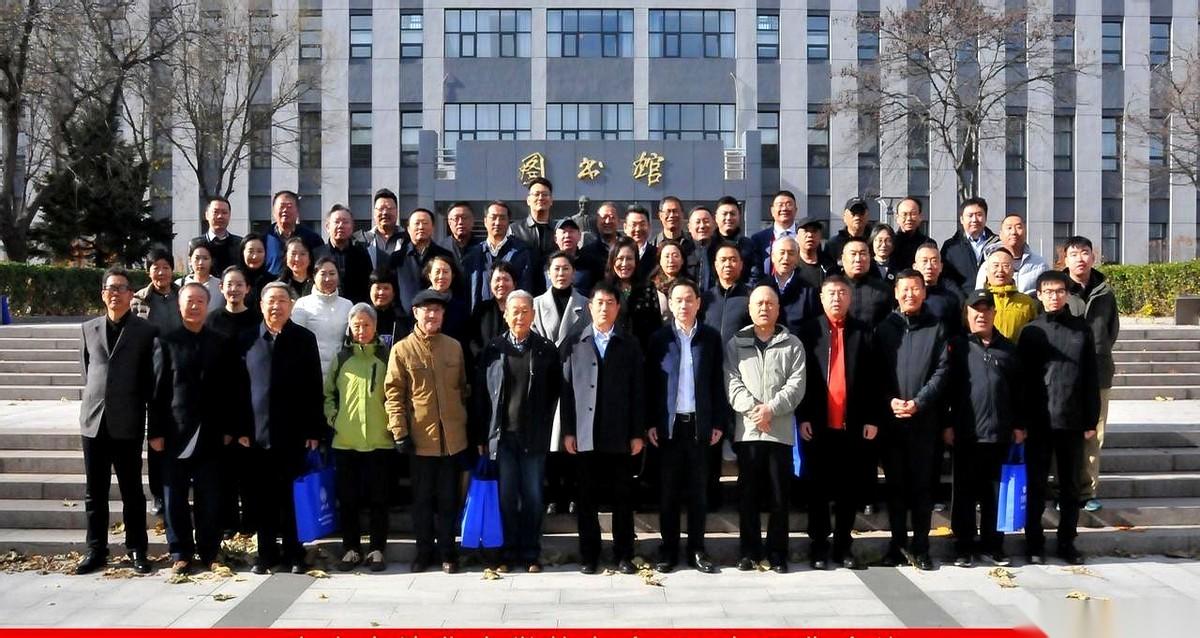 一位快90岁的老爷子，把自己订阅、收藏了整整30年的《焊接》杂志，全捐了出来。