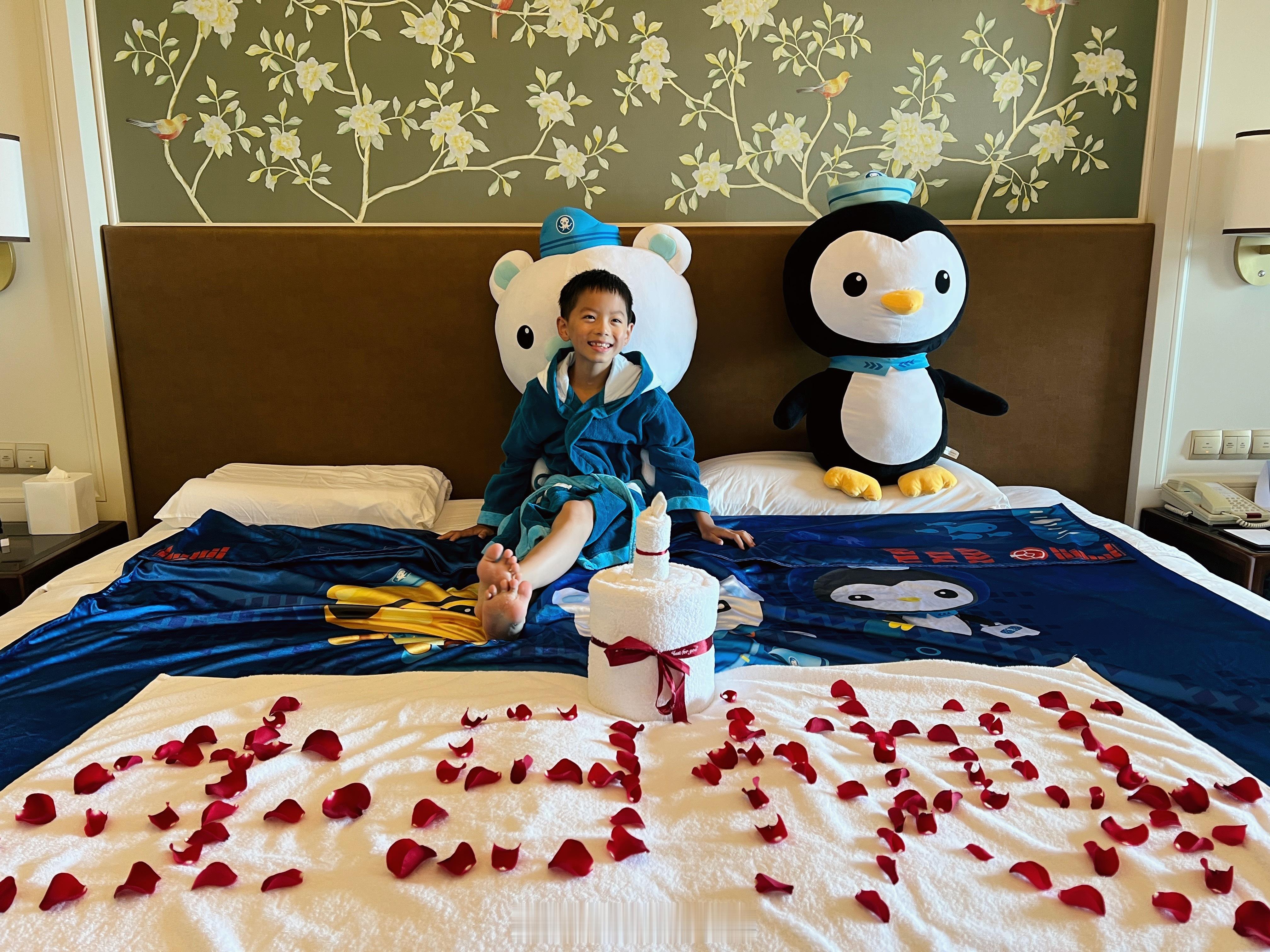 八周岁🎂！逐渐成为大孩子了，陪伴需求虽然依旧很高，但还是能感觉到日渐独立。都说