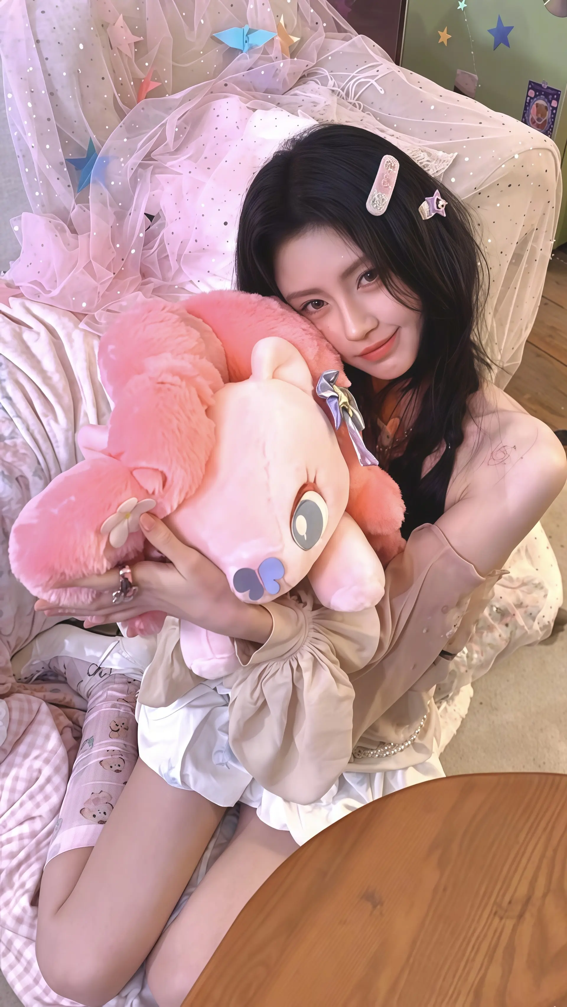 婧祎手上拿的是碧琪！！