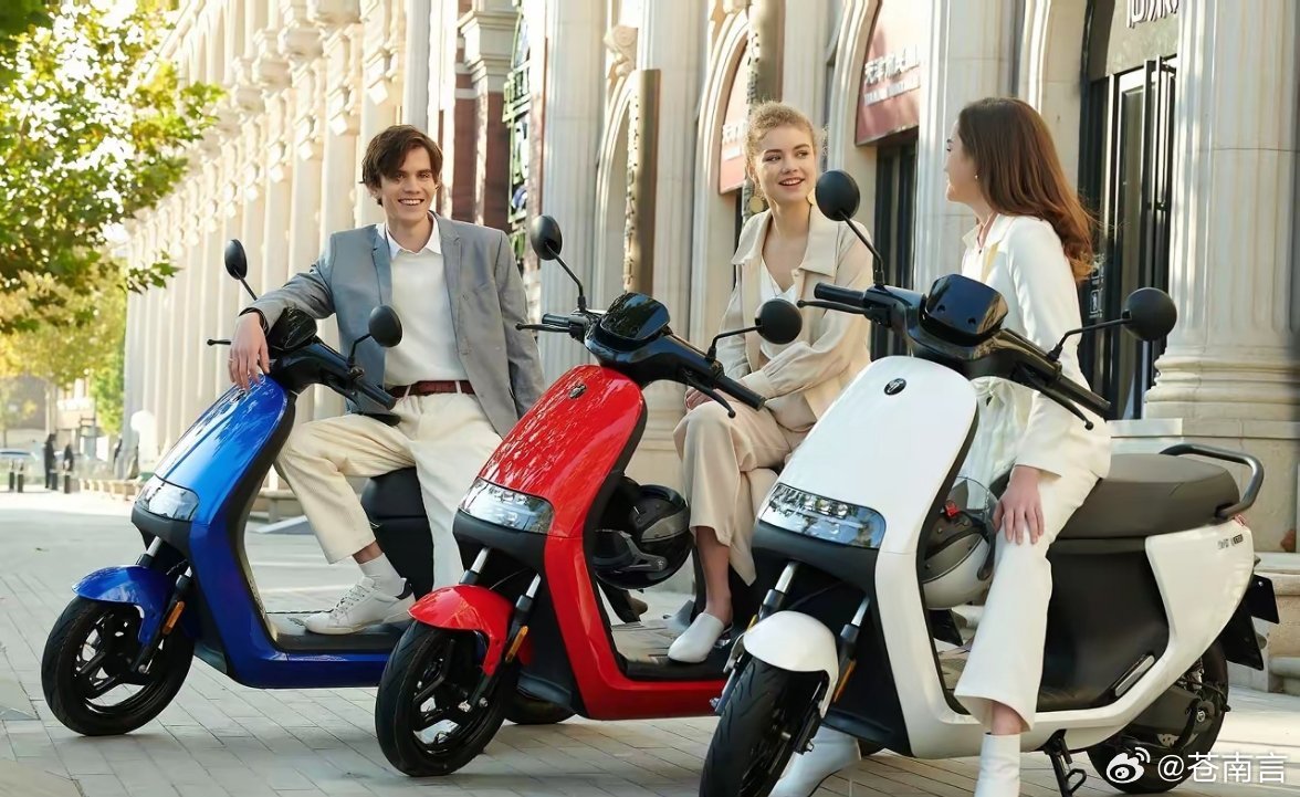 电动车涨价原因涨价背后原因是多方面的。电池核心原料碳酸锂价格飙升，钢材、橡胶等也