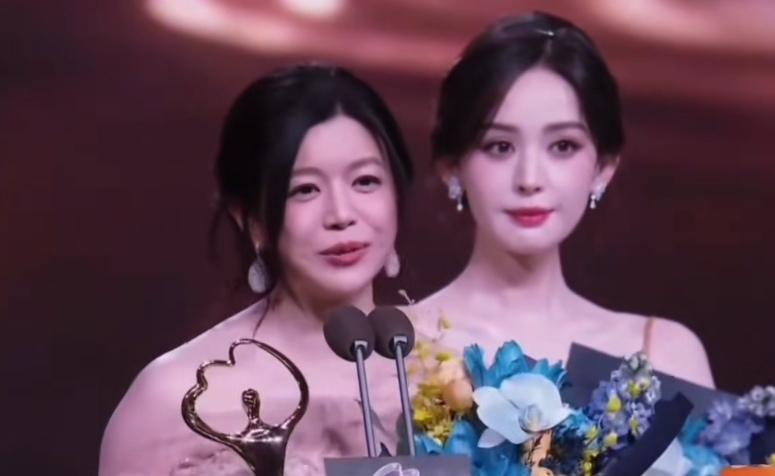 镜头直拍下，古力娜扎和陈妍希同框，对比真的太鲜明了，不得不说，单看外形条件，娜扎