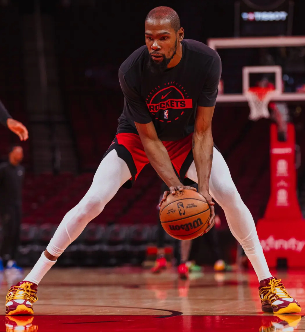 申京28+10创里程碑 火箭第三节爆发送国王4连败休斯顿火箭 北京时间12月4日