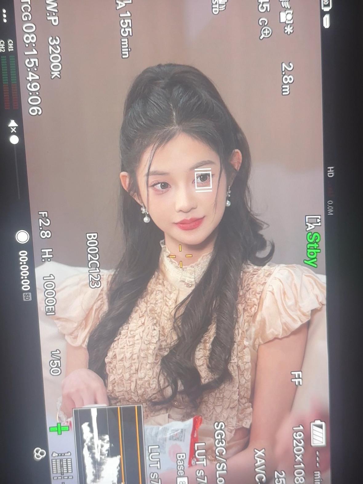 没更新的日子都在好好工作生活。剧组小妙的花絮掉落