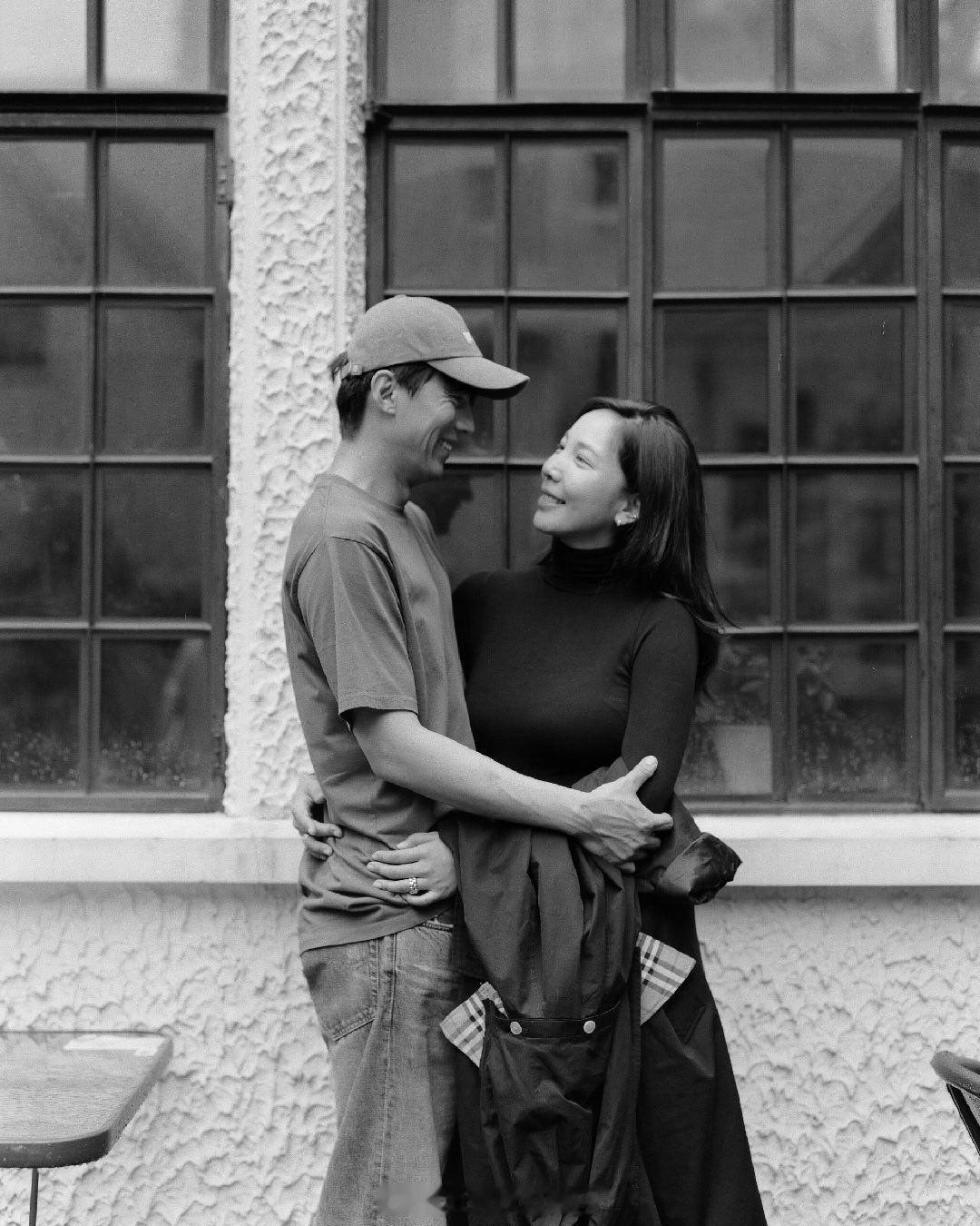 曝宋宁峰张婉婷离婚回执单  狗仔曝出了宋宁峰张婉婷离婚登记申请受理回执单，来看看