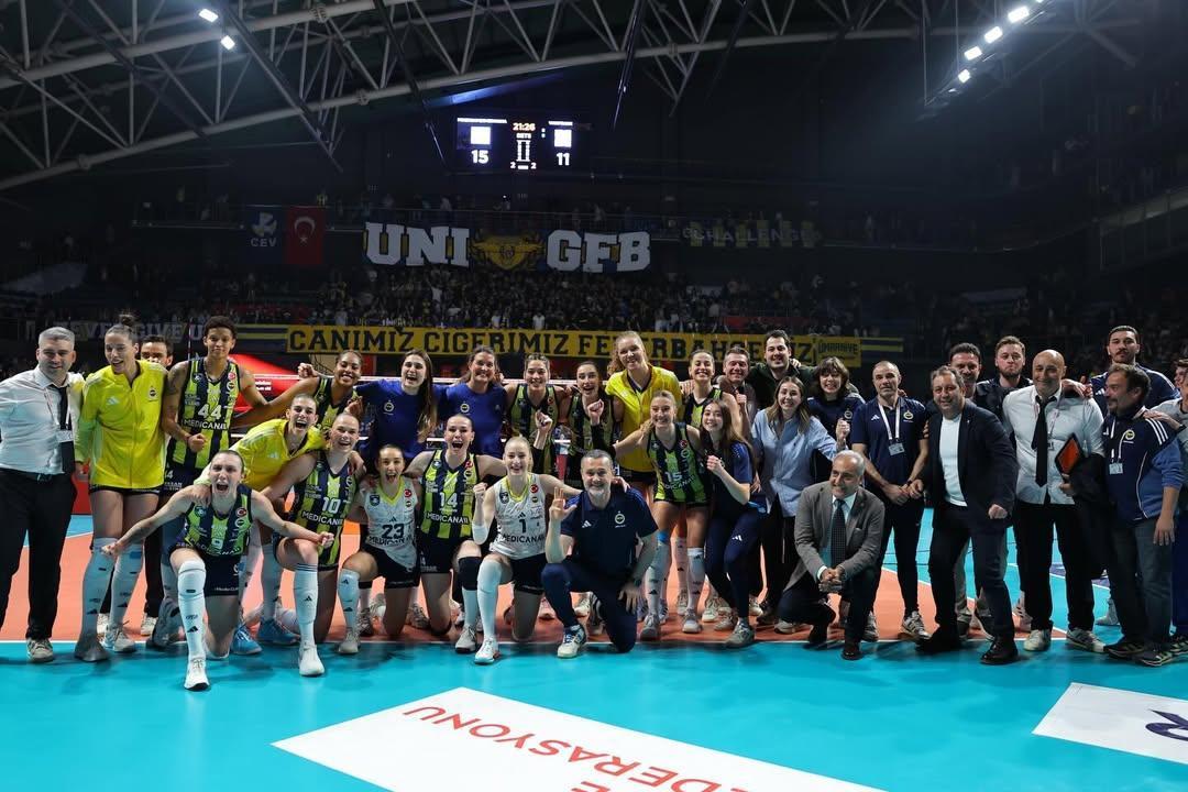 费内巴切主场击败瓦基弗，留住希望

2025-2026女排土超决赛第四回合，费内