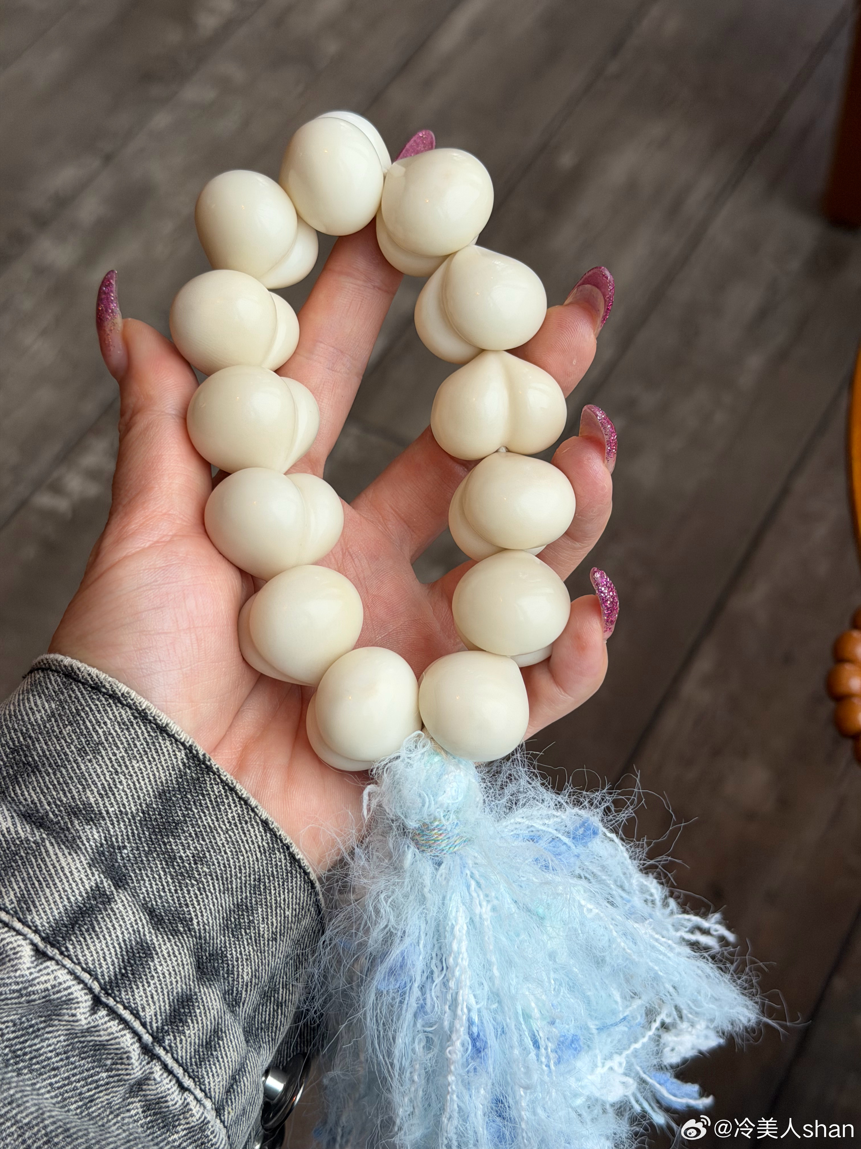 自己都还看不清楚自身，就渴望被人理解，这是错误的！ 