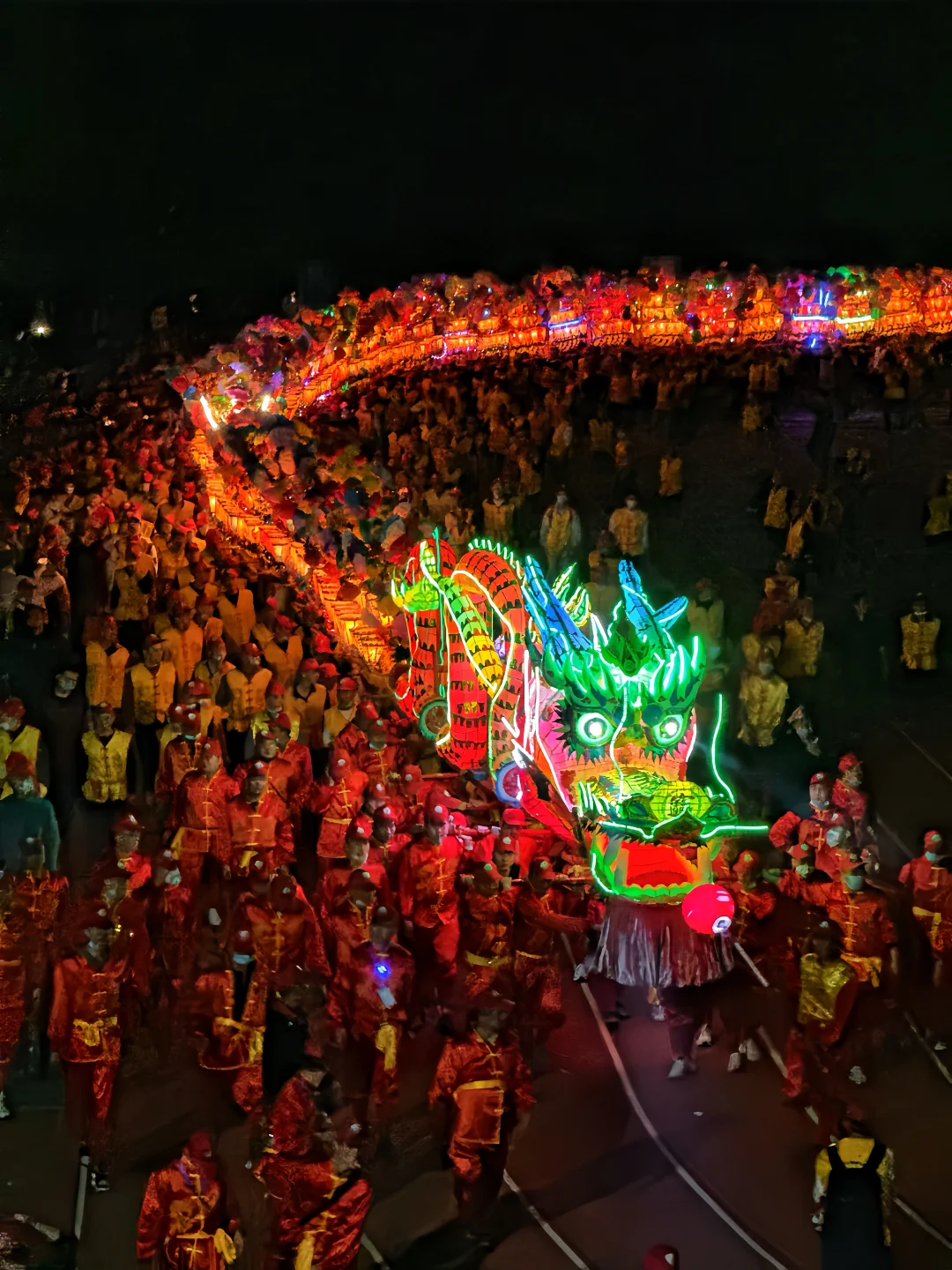 今晚的非遗板凳龙太震撼！福建年味赢了！