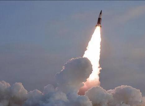 直接攻击载有5000名美国水兵的大型舰艇，这可真的要对波斯人另眼相看喽。 根据伊