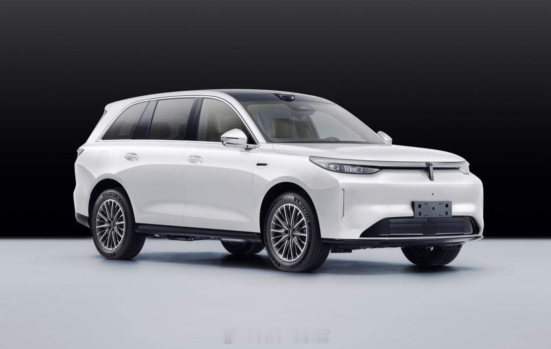 魏牌 V8X 蓝山长轴距 2.0T 版本、V8X 短轴距 1.5T/2.0T 版