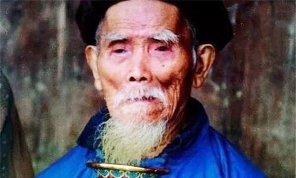 中国最长寿老人龚来发，终身未婚活到133岁，生前有些嗜好并不健康，你怎么看？
1