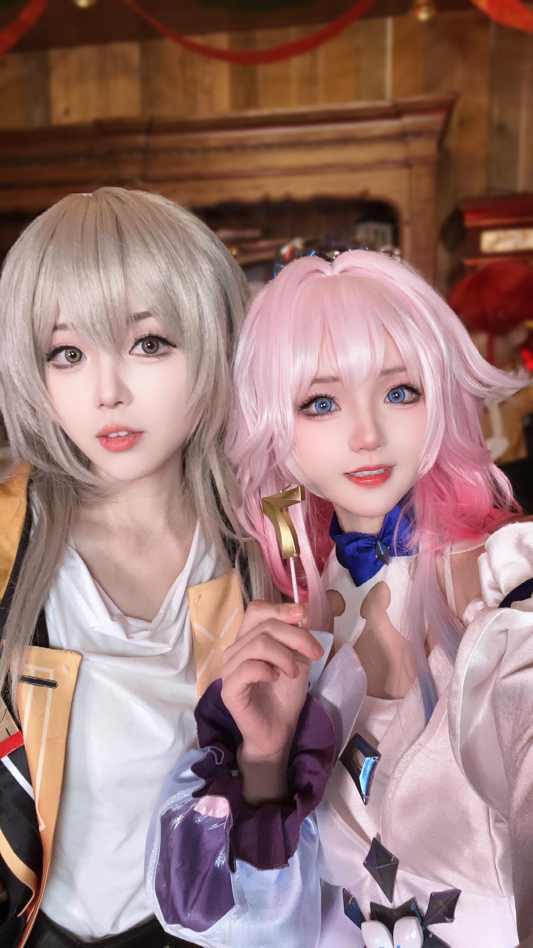#崩坏星穹铁道[超话]##三月七#        📷有一个小女孩快要悄悄的过生