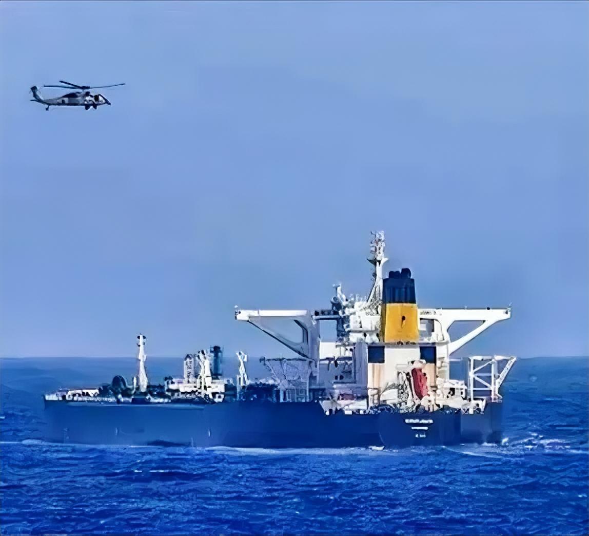 美军拦截了中国驶向伊朗的船只！
最让人担心的一天还是来了！自从美国宣布封锁霍尔木