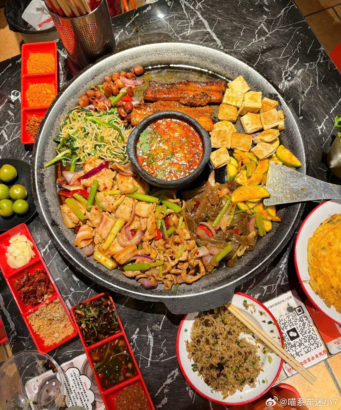 贵州烙锅好像我们这的都不太正宗，总感觉差点意思。不是说非要完全复刻本地味，但好歹