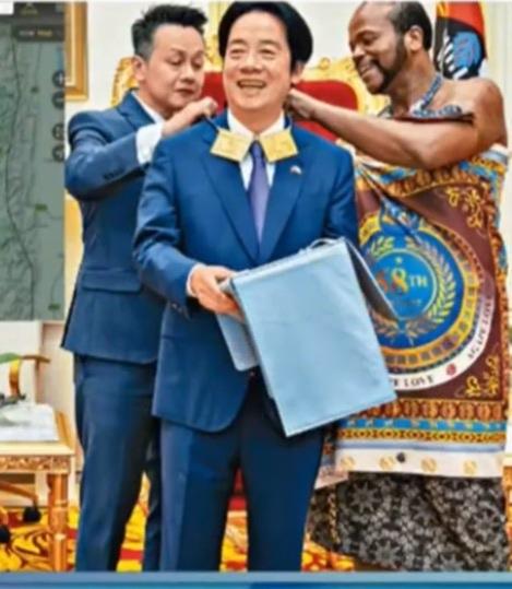 台湾政客们陷入集体对大陆要“对等尊严”，而对外却奴性、媚态、软骨、装孙的不自知之