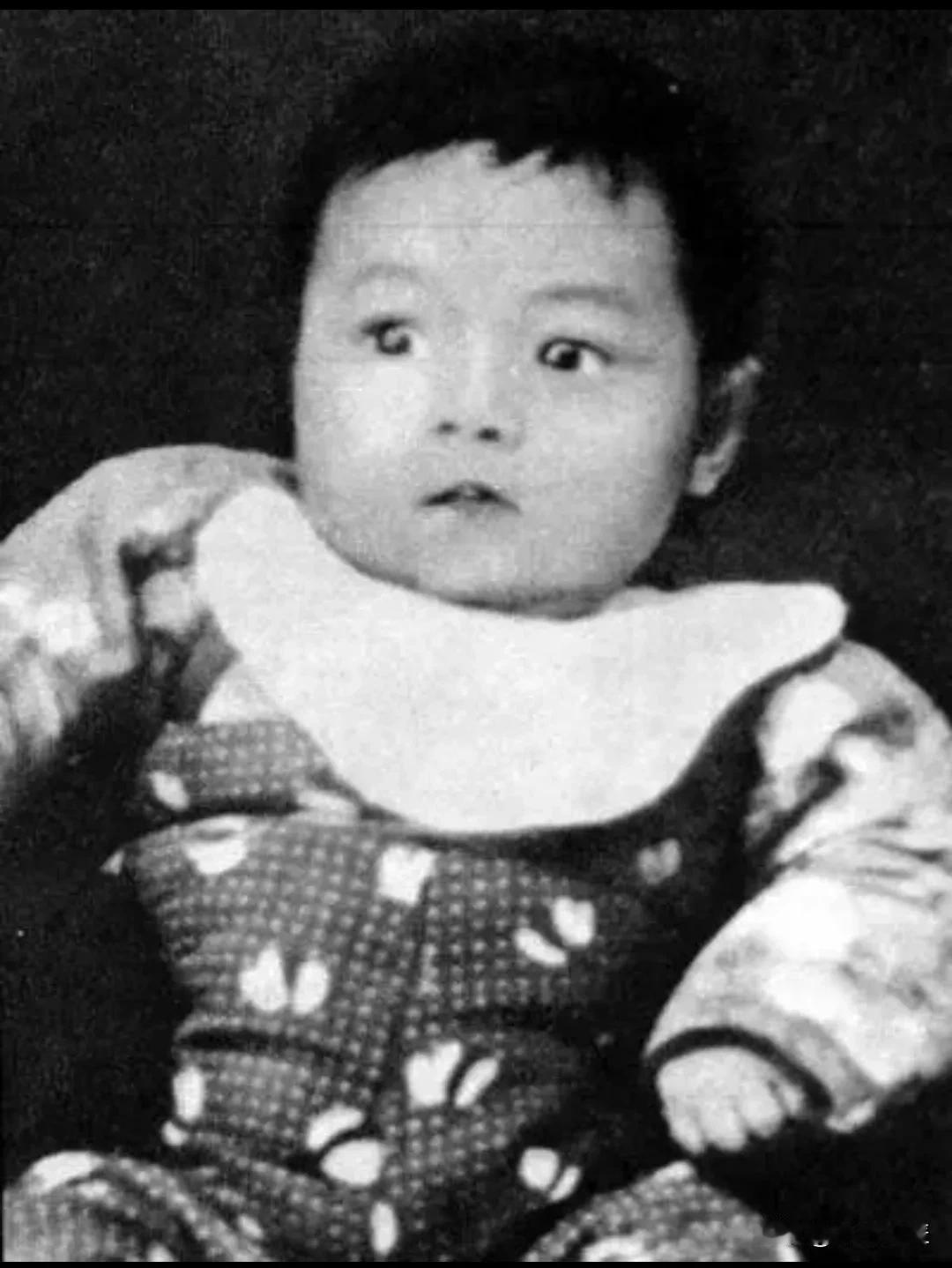 小萝卜头，您能看到现在祖国的样子吗？小萝卜头，您没来得及看一眼五星红旗的模样，今
