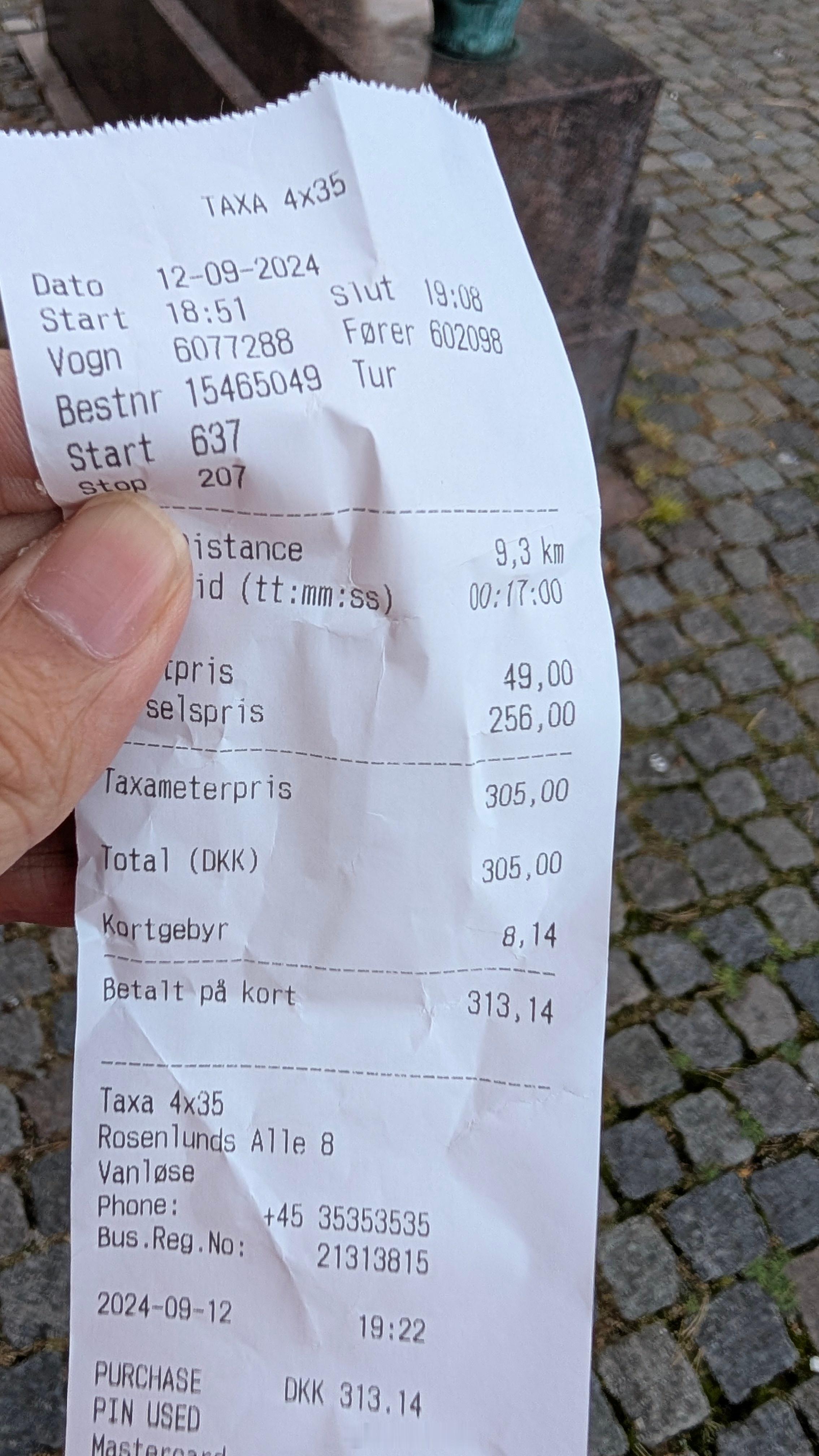 这辈子打过最贵的出租车钱[跪了]10几分钟车程，300多块，跟人民币差不多1：1
