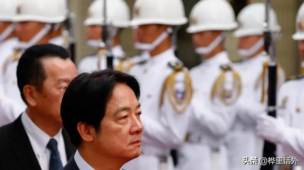 被收押后，郑文灿吃的怎么样？跟谁住一起？

据了解，今天晚上郑文灿被收押后的第一