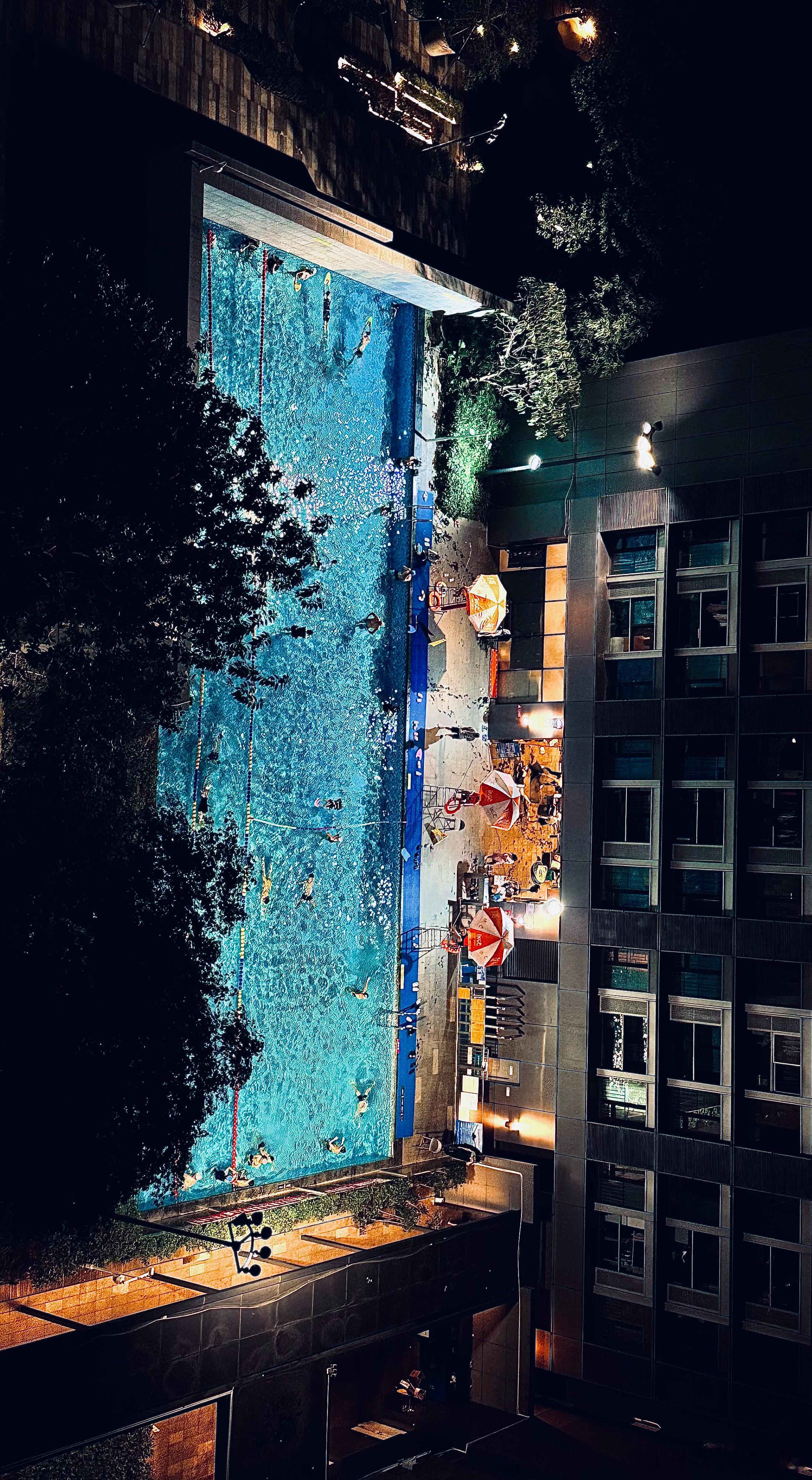 楼下的欢乐…… ​​​