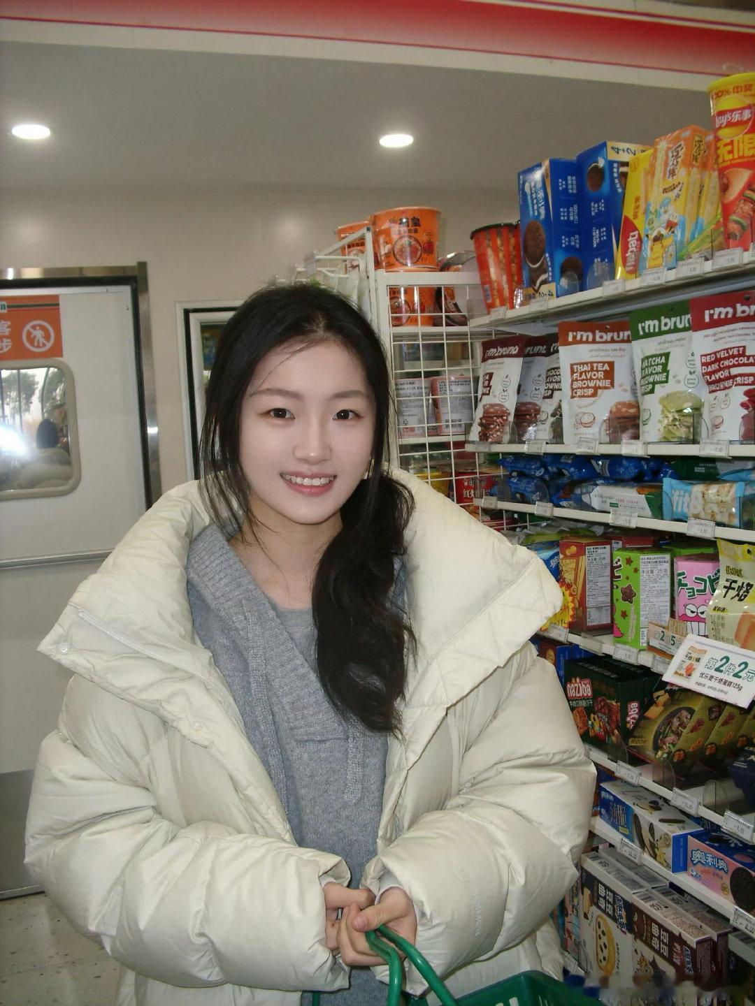 李佳蓓回应班味重李佳蓓说辜负了那英老师的期待 李佳蓓直面问题的样子真的很圈粉，不