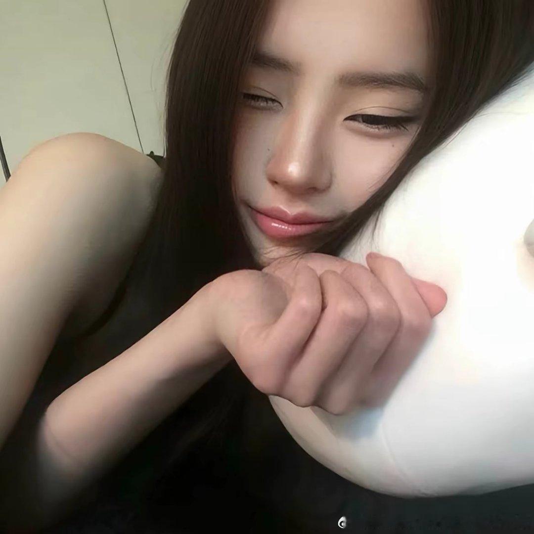 审美训练｜WeChat女生头像丨美女头像丨氛围感女头丨头像分享丨ins丨小众头像