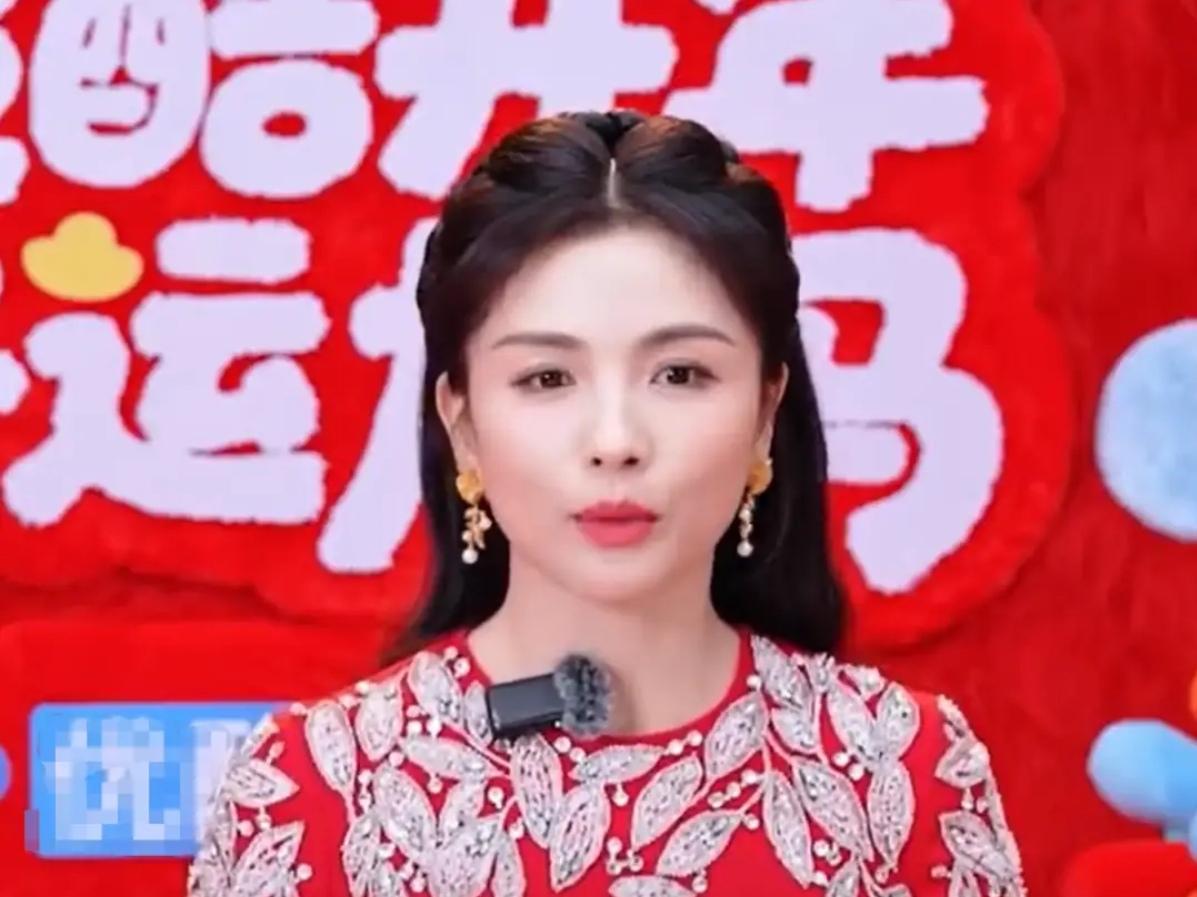 🔥刘涛妈祖照刷屏全网！回应太圈粉。刘涛妈祖剧照突然爆火，全网疯设壁纸当“电子护