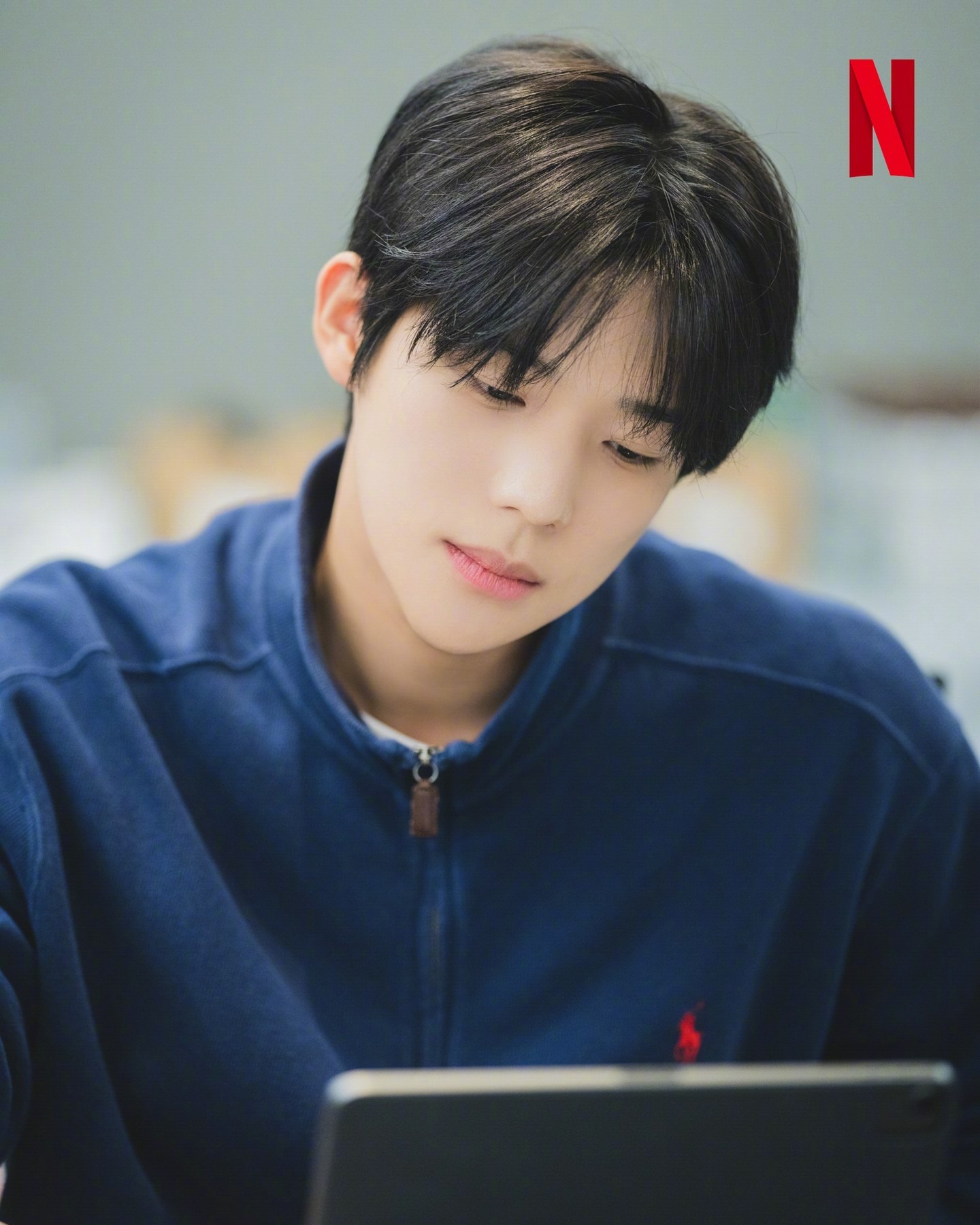 韩剧官宣文相敏申诗雅李珉载崔喜珍 主演Netflix新剧不要翻越围墙 公开剧本研