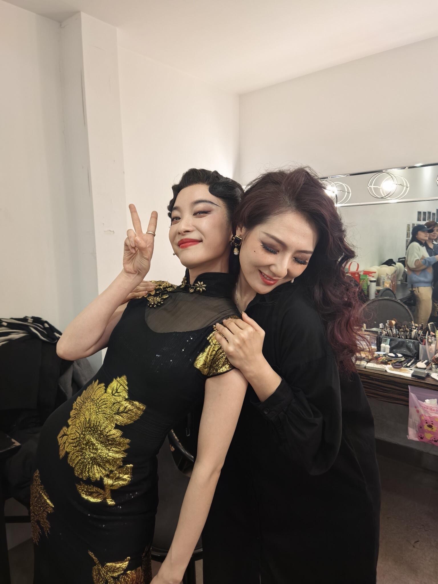 倪妮  又是处处留情的一年 倪妮话剧如梦之梦