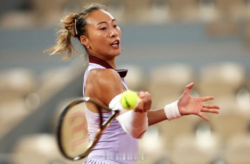 法网女单第二轮：郑钦文2-0战胜阿兰戈，顺利晋级32强中国网球 ​​​