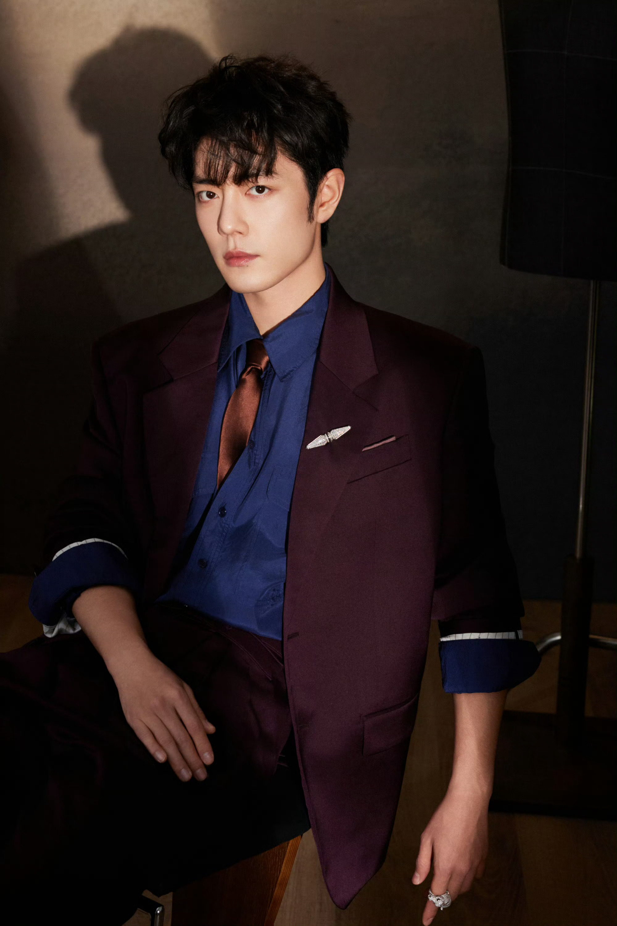 微博之夜 肖战身穿SAINT LAURENT 2026春夏系列佩戴Boucher