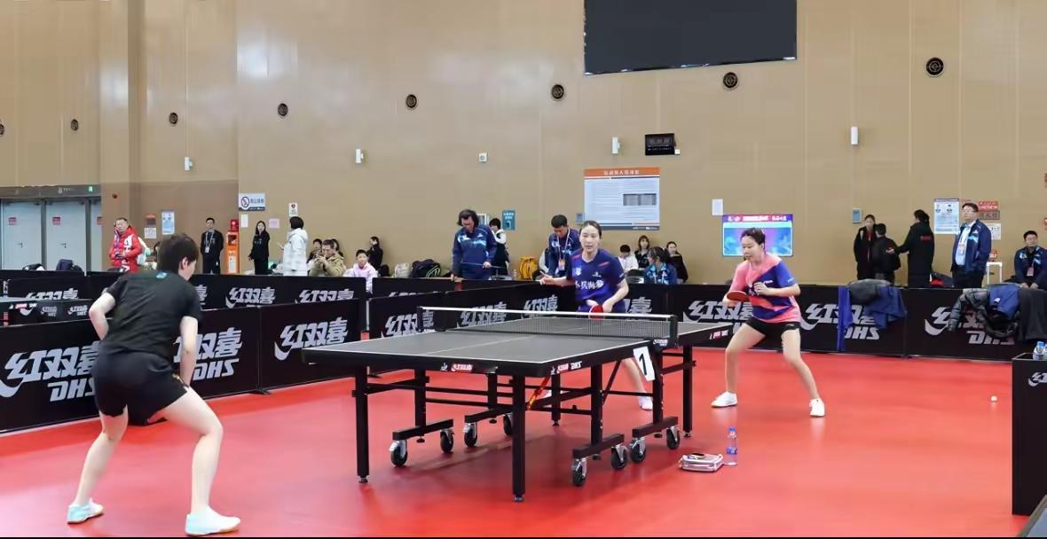 曼昱最新训练画面震撼来袭！
之所以说曼昱最新画面震撼来袭，是因为曼昱这次训练不是