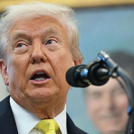 《美国对华半导体加征25%关税，本想卡住中国脖子，却意外触发了三重反噬》行政命令