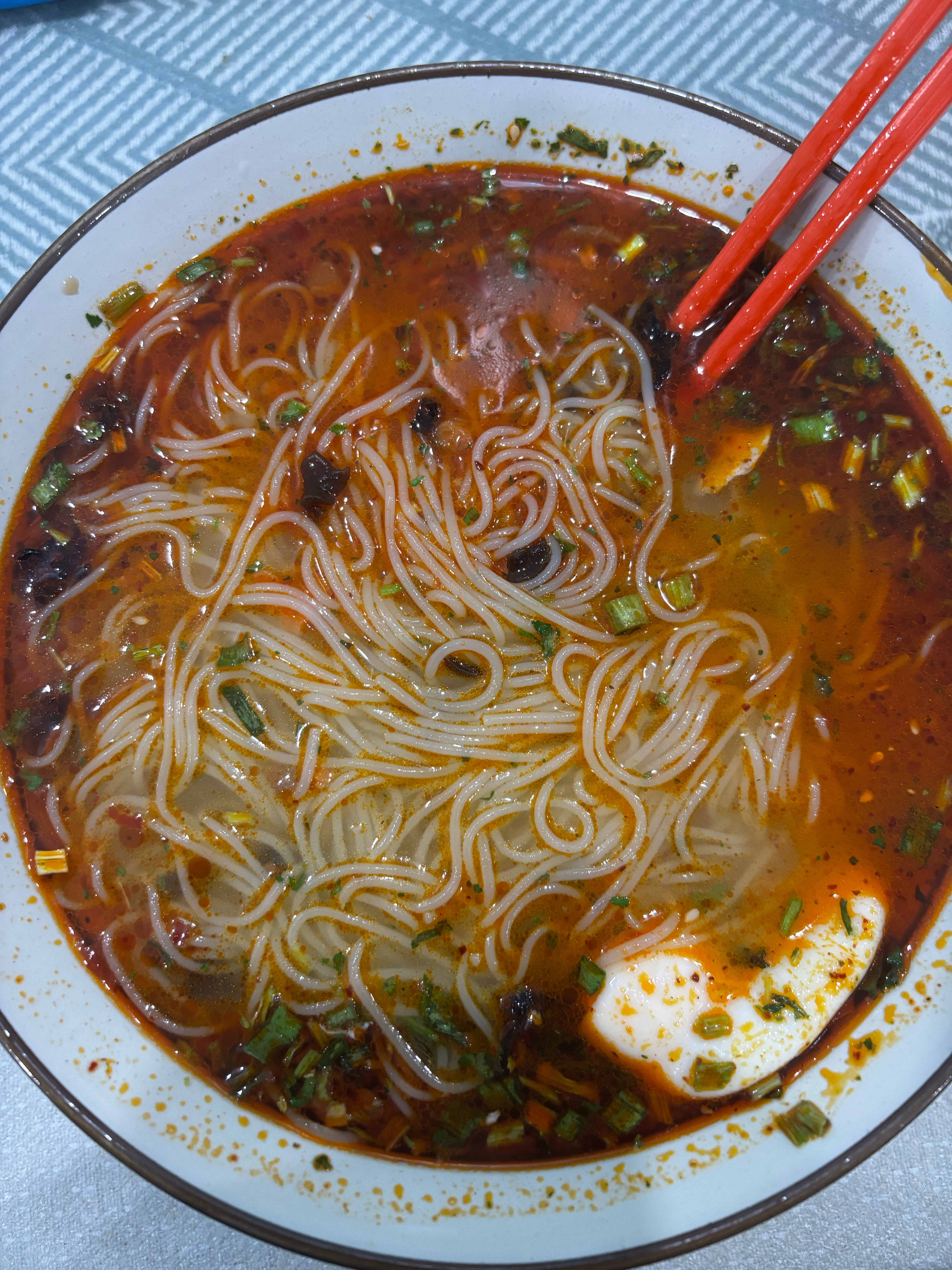 打完球回来，女朋友给做的淮北烫面，好吃 