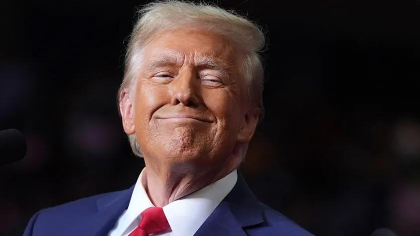 特朗普今天（北京时间11月10日）写道：“我很惊讶，民主党在 2020 年总统大