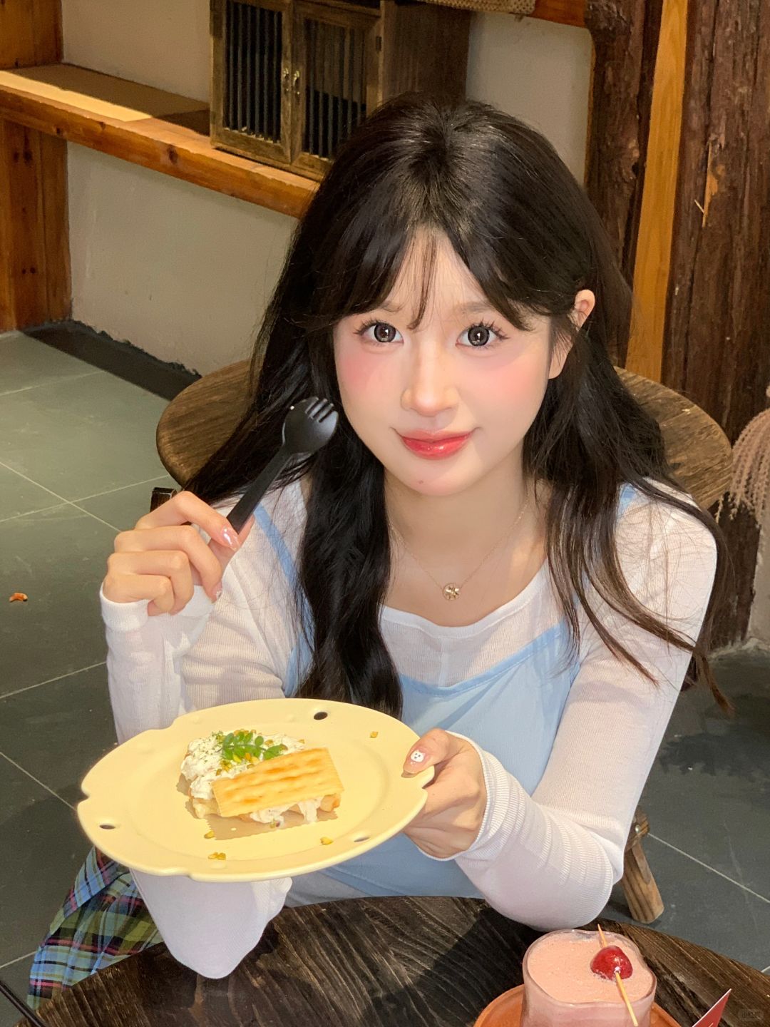 甜妹万能拍照姿势🧁这么拍好出片!!