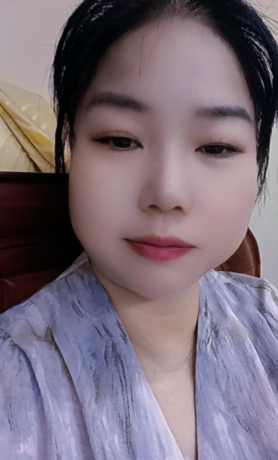 大家好，我是七姐，我觉得有些网友真的是智商有问题，我一个40多岁的女人了，怎么可