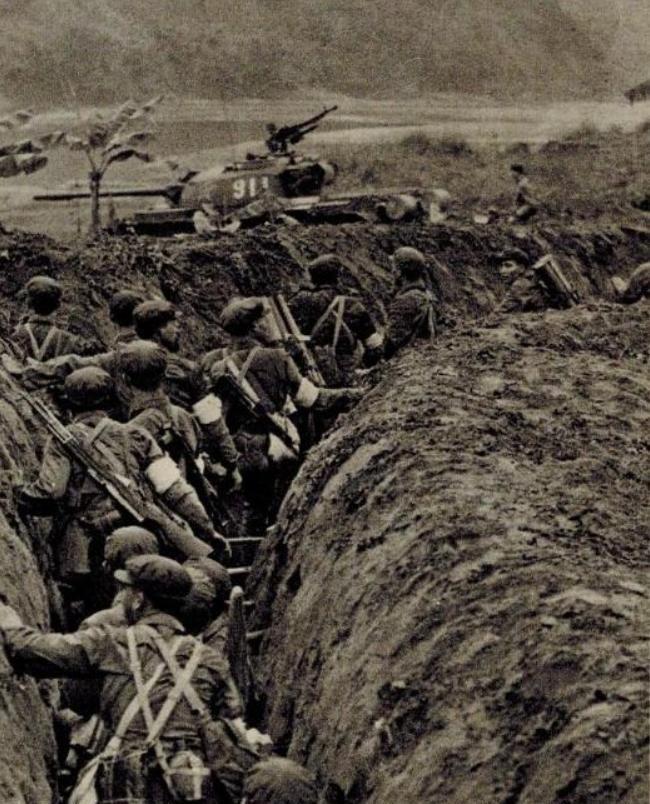 越南当年为何全国悬挂毛主席画像？后来为何态度突变，竟导致中越自卫反击战爆发

1