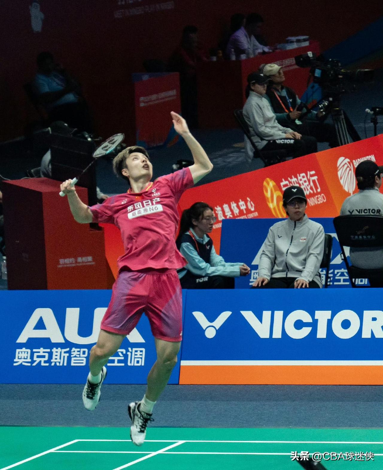 两局21-19！头号种子石宇奇险胜过关，印尼赛开门红赢得不轻松

2026年印尼