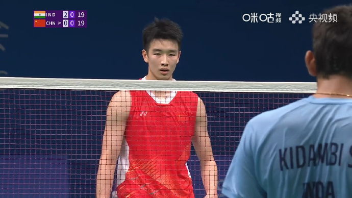 #李诗沣配享太庙#羽毛球男团决赛，国羽在先输两场的情况下，李诗沣以24-22、2