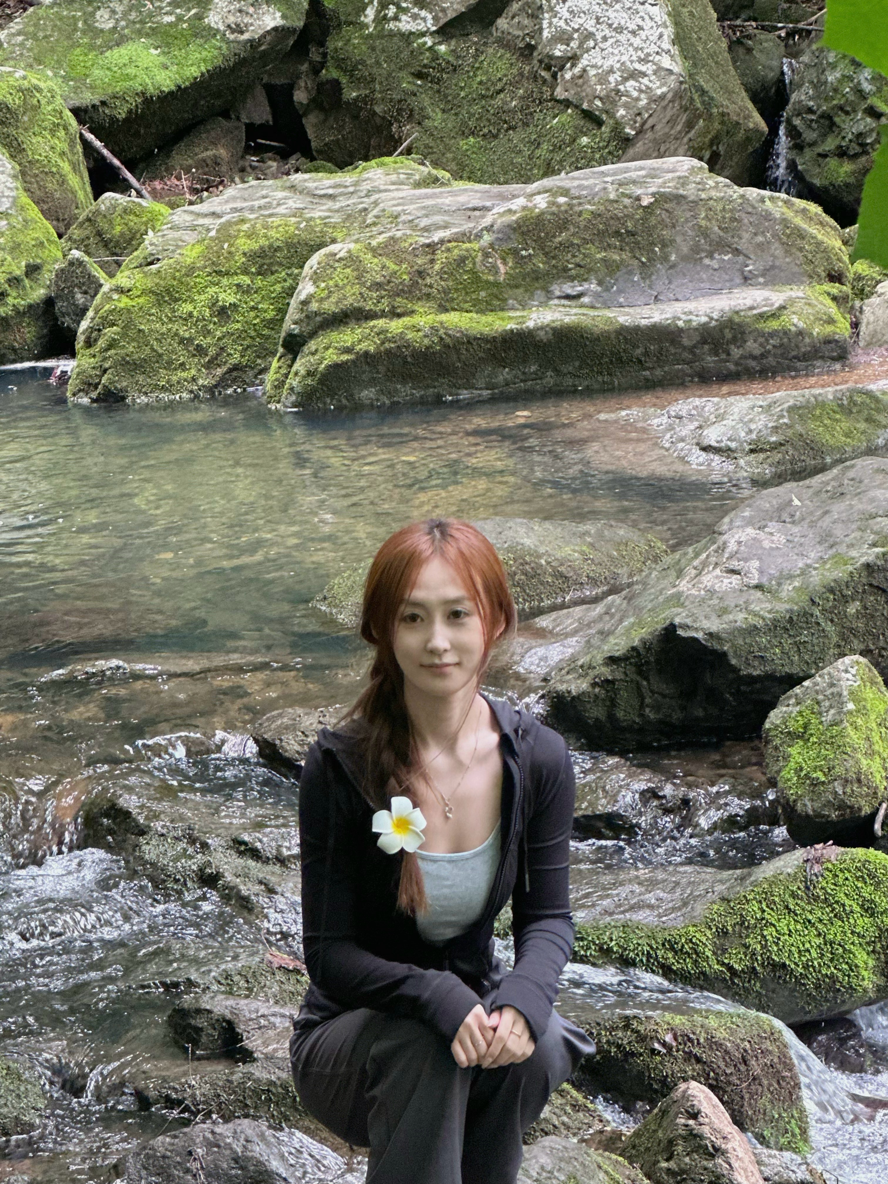 书上村树说：“人们永远无法预知片刻的价值，直到这个片刻变成回忆 