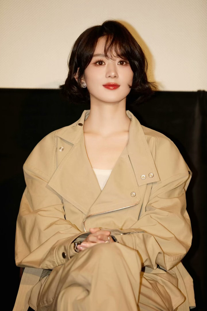电影乔妍的心事赵丽颖乔妍 多谢你如此精彩耀眼，成为我平淡岁月里的星辰。